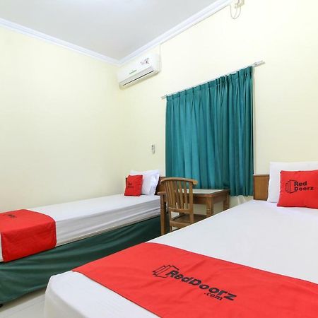 RedDoorz near Rumah Sakit Condong Catur Maguwo Buitenkant foto
