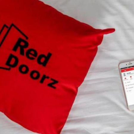 RedDoorz near Rumah Sakit Condong Catur Maguwo Buitenkant foto