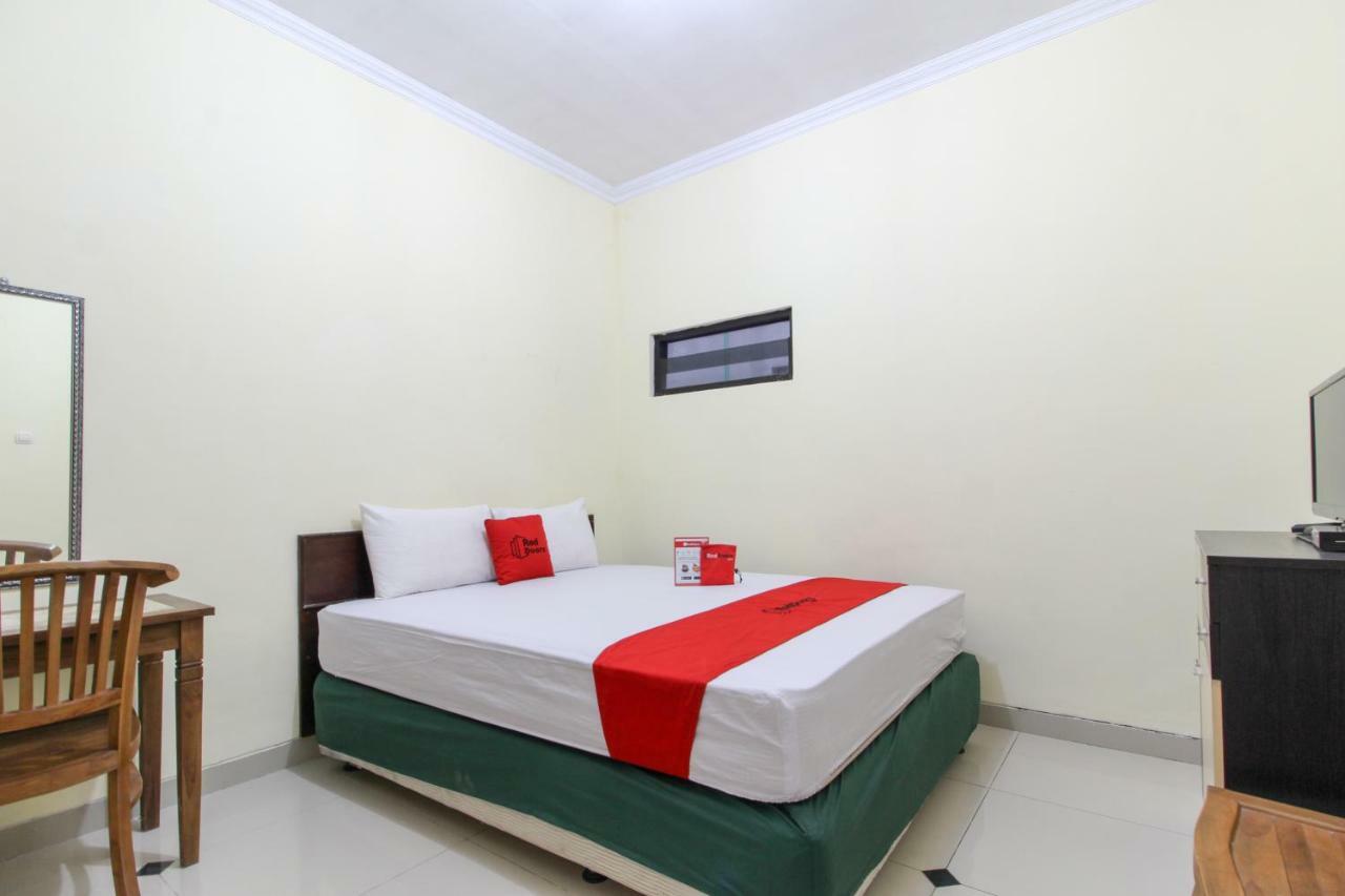 RedDoorz near Rumah Sakit Condong Catur Maguwo Buitenkant foto