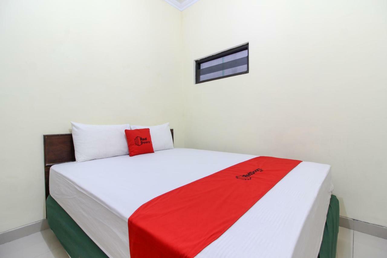RedDoorz near Rumah Sakit Condong Catur Maguwo Buitenkant foto