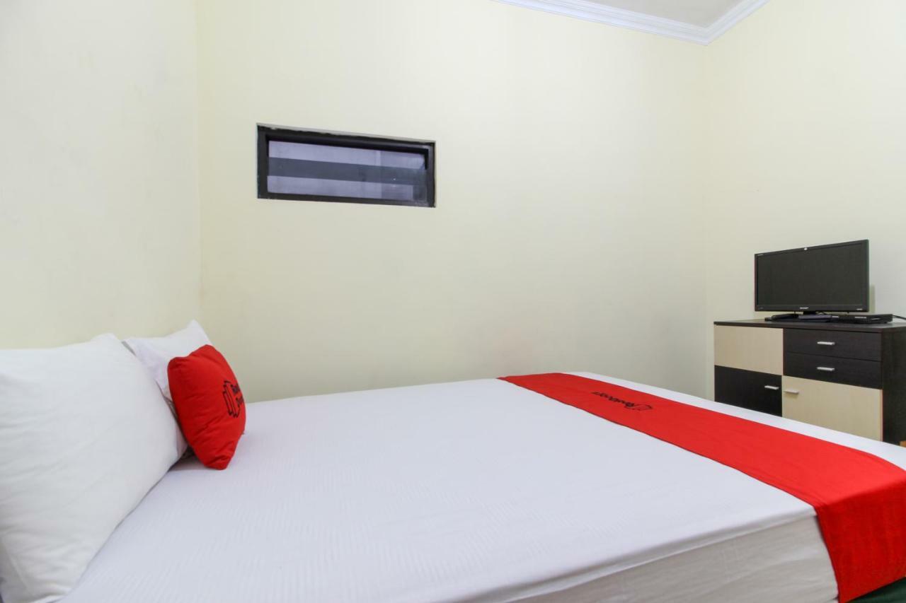 RedDoorz near Rumah Sakit Condong Catur Maguwo Buitenkant foto