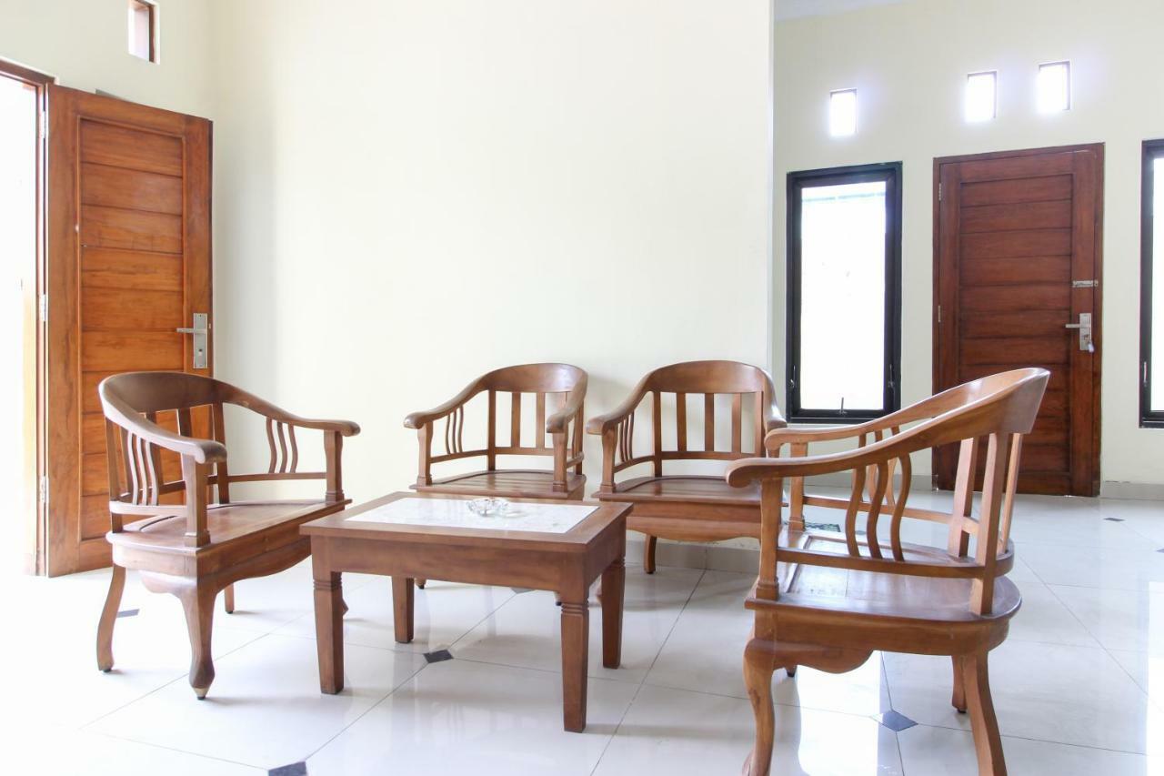 RedDoorz near Rumah Sakit Condong Catur Maguwo Buitenkant foto