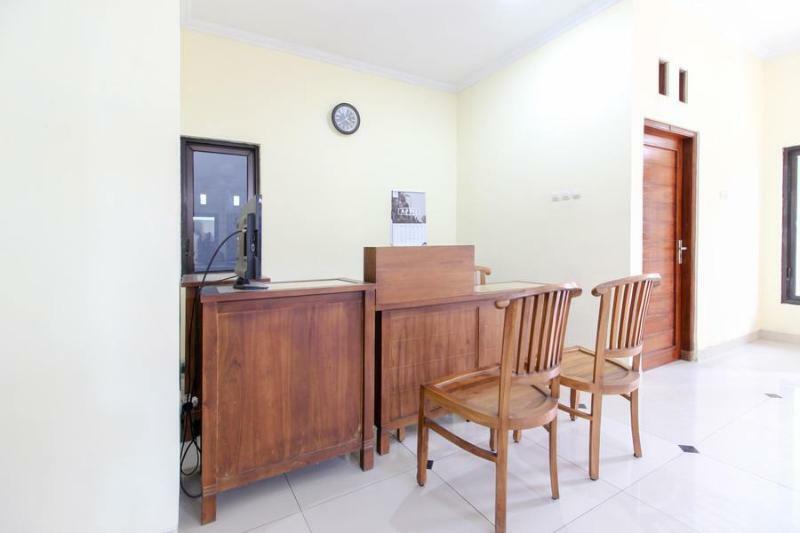 RedDoorz near Rumah Sakit Condong Catur Maguwo Buitenkant foto
